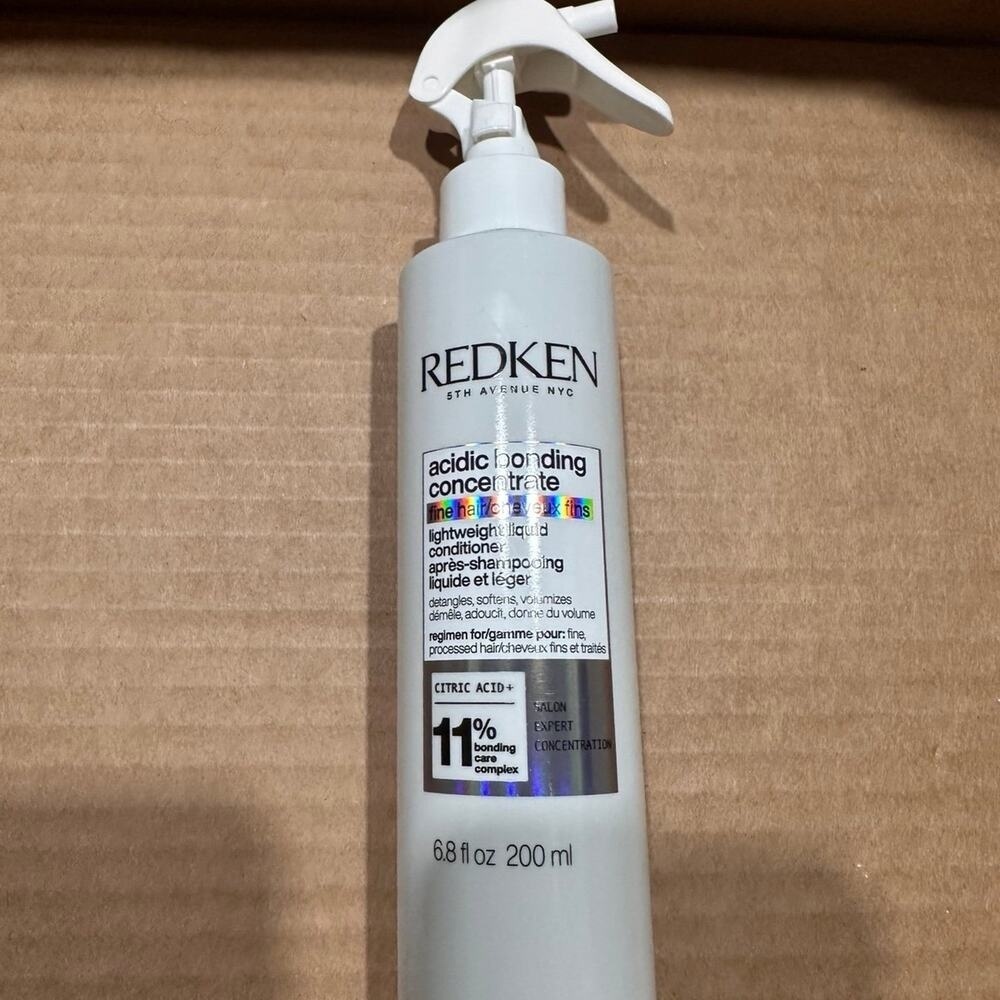 Redken Acidic Bonding Concentrate lightweight liquid conditioner hair care